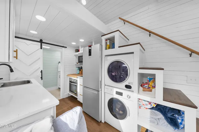 $350,000 | 918 Riverview Drive, Johnson City, TN 37601