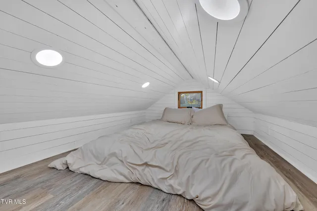 $350,000 | 918 Riverview Drive, Johnson City, TN 37601