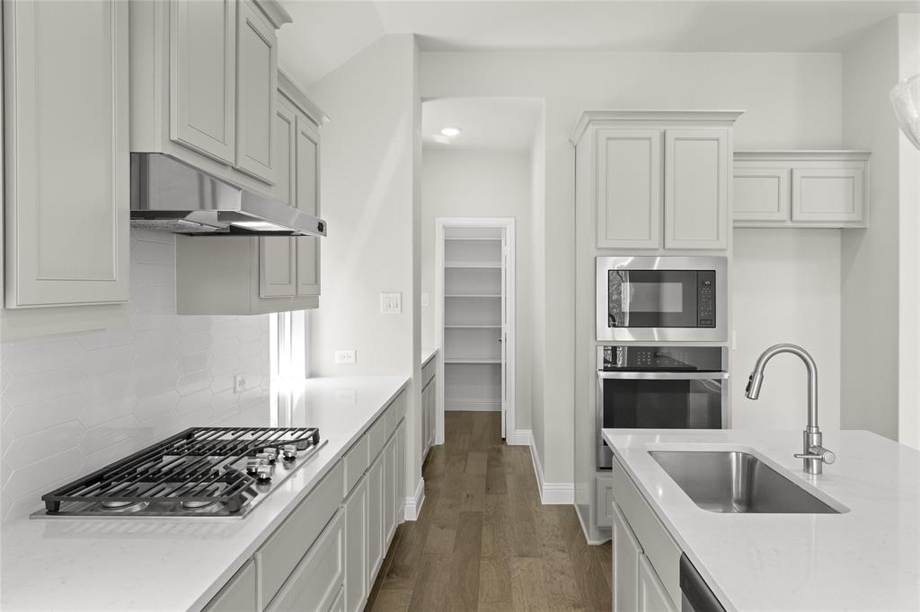 14462 McClint Street Pilot Point, TX 76258 - Photo 7 of 18 06_Grapevine II_Representative Photo