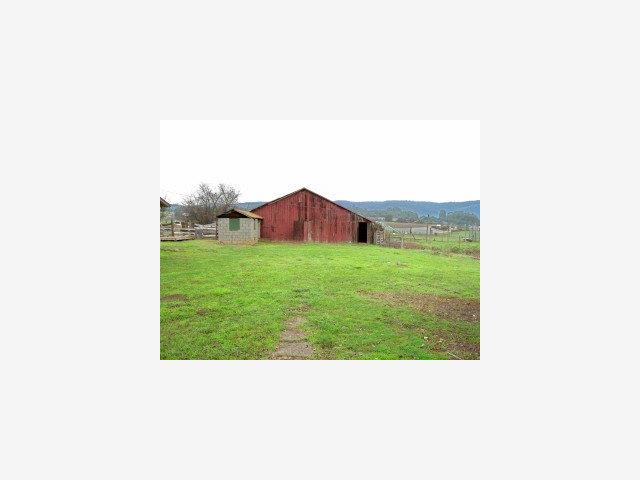 31 Mountain View Road Watsonville, CA 95076 - Photo 7 of 9 Gallery Image 7
