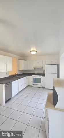 $3,200 | 10483 Malone Court, Fairfax, VA 22032