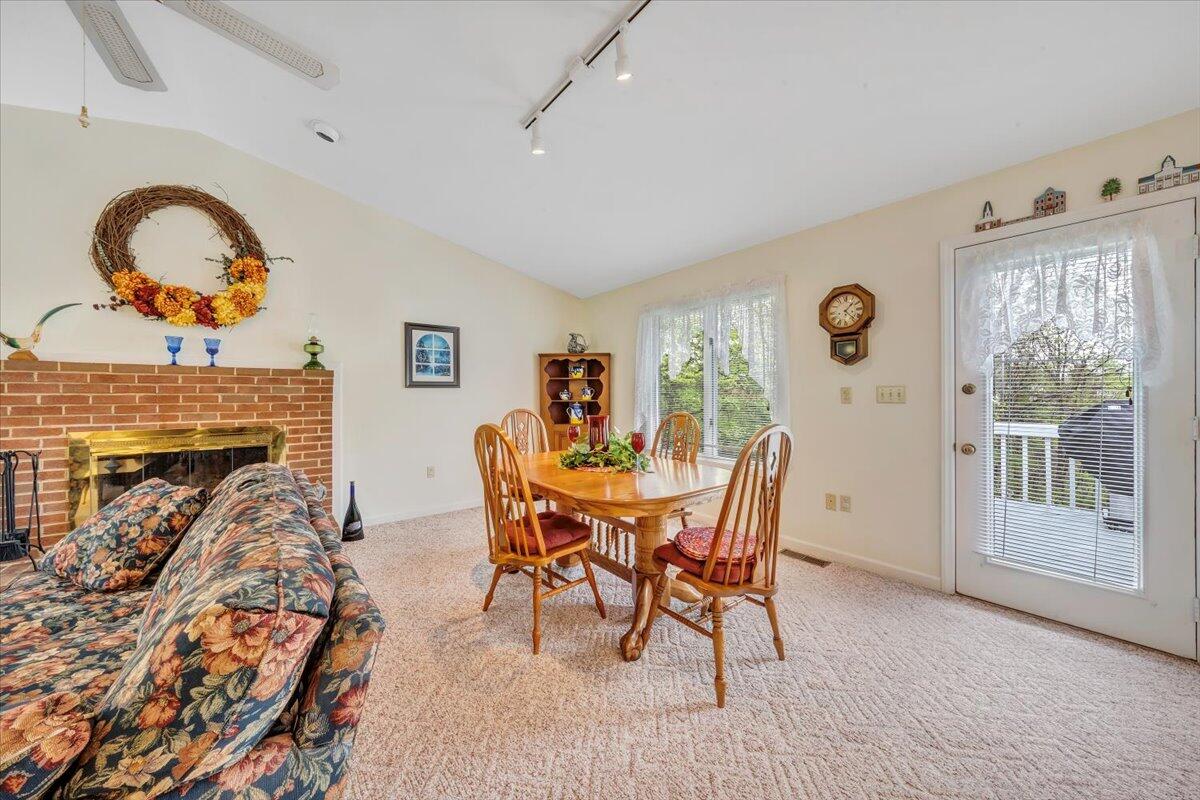 114 Apple Tree Road Roanoke, VA 24019 - Photo 11 of 43 06-MIB03902