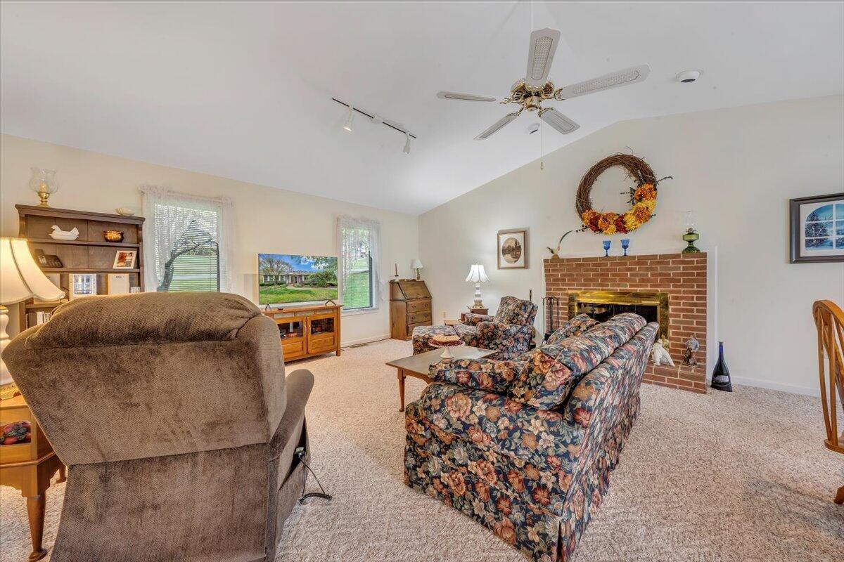 114 Apple Tree Road Roanoke, VA 24019 - Photo 13 of 43 08-MIB03908
