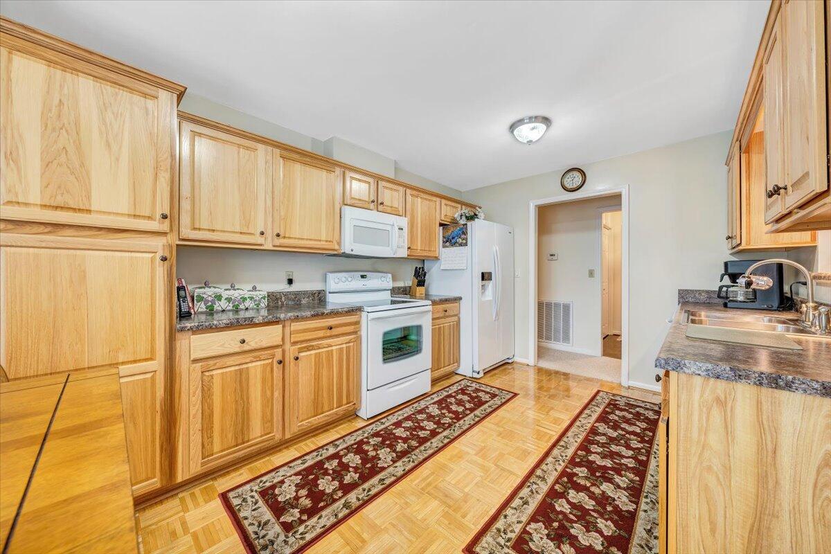 114 Apple Tree Road Roanoke, VA 24019 - Photo 14 of 43 09-MIB03914_5_6