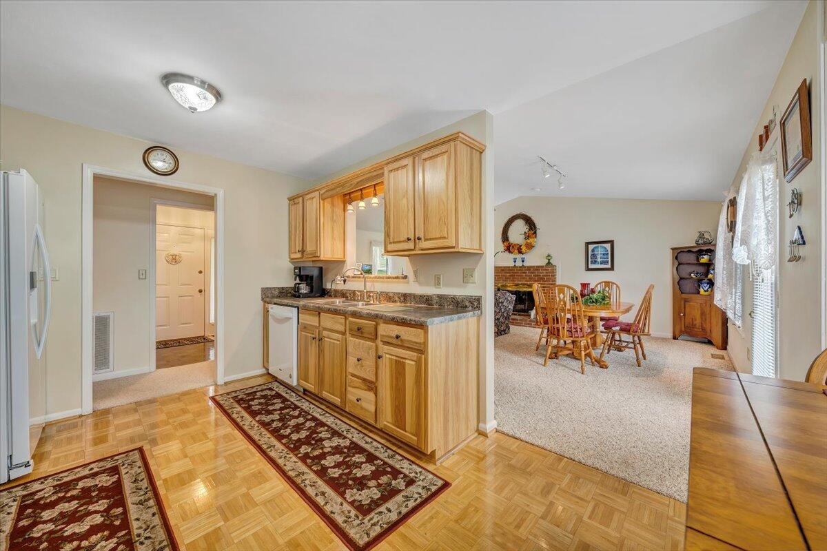 114 Apple Tree Road Roanoke, VA 24019 - Photo 18 of 43 13-MIB03926
