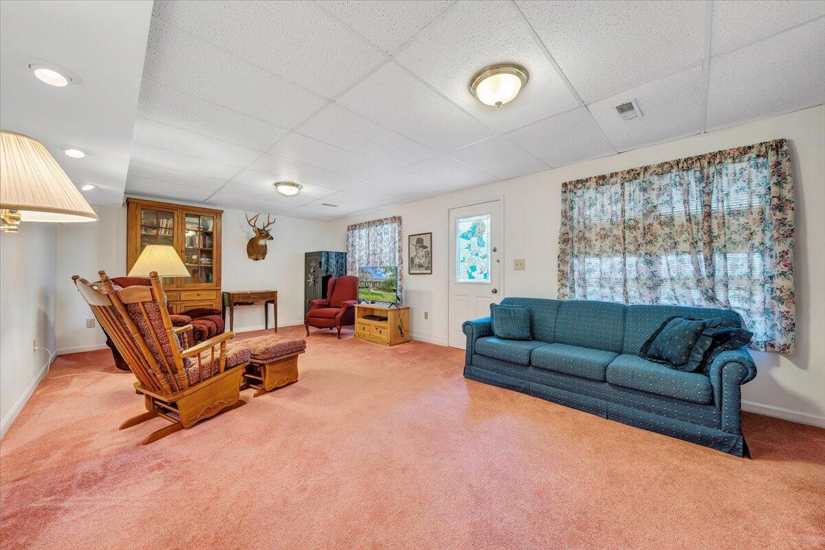 114 Apple Tree Road Roanoke, VA 24019 - Photo 27 of 43 22-MIB03956_7_8