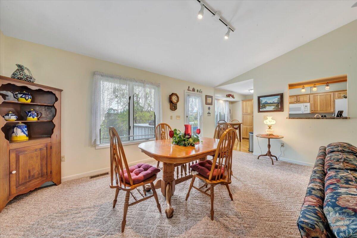 114 Apple Tree Road Roanoke, VA 24019 - Photo 10 of 43 05-MIB03899