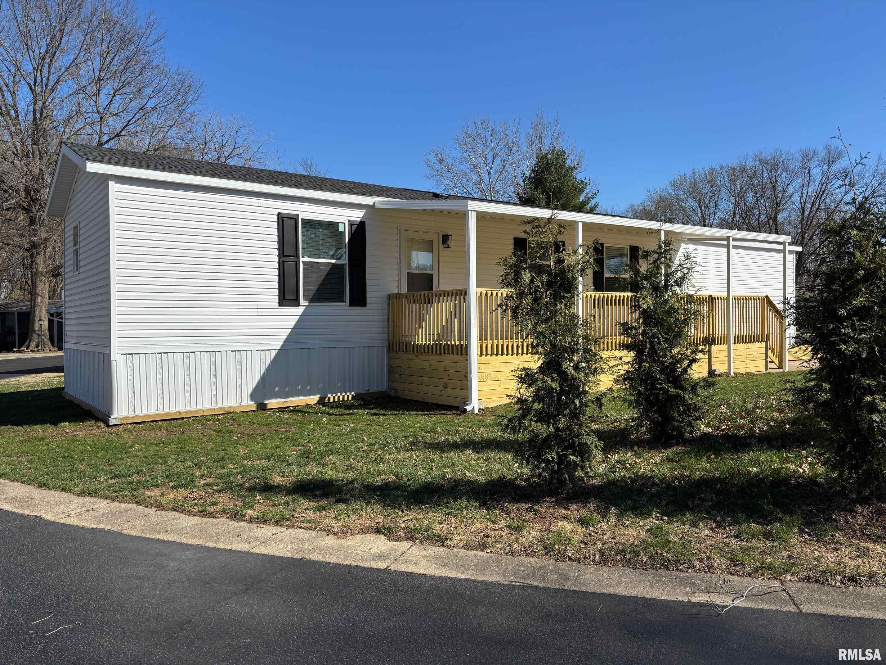 1500 North Bruns Lane, Unit 21 Springfield, IL 62702 - Photo 1 of 25 Gallery Image 1