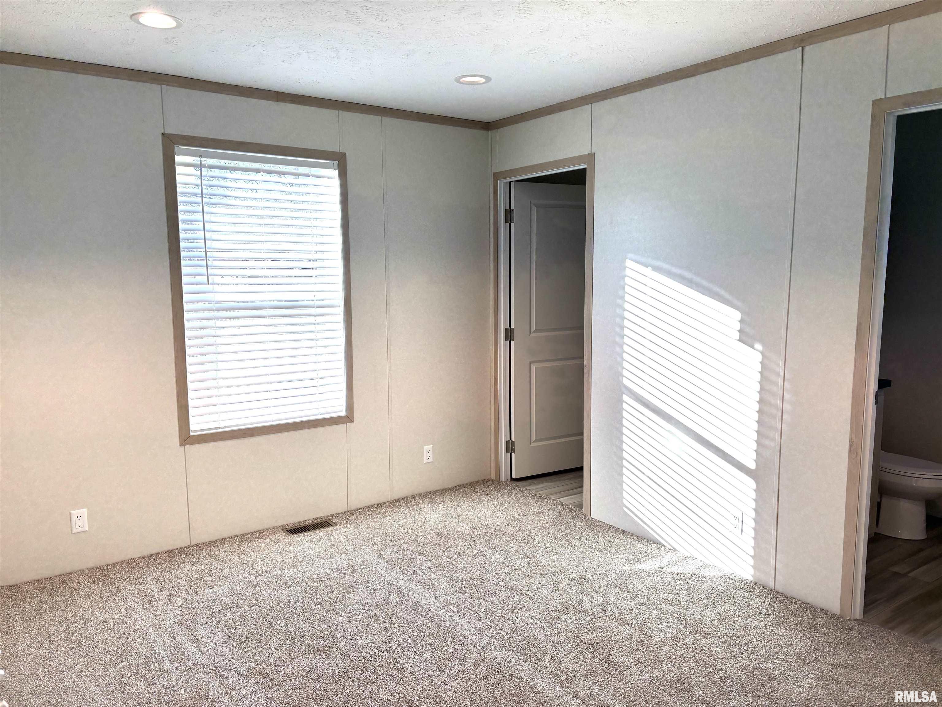 1500 North Bruns Lane, Unit 21 Springfield, IL 62702 - Photo 13 of 25 Gallery Image 13