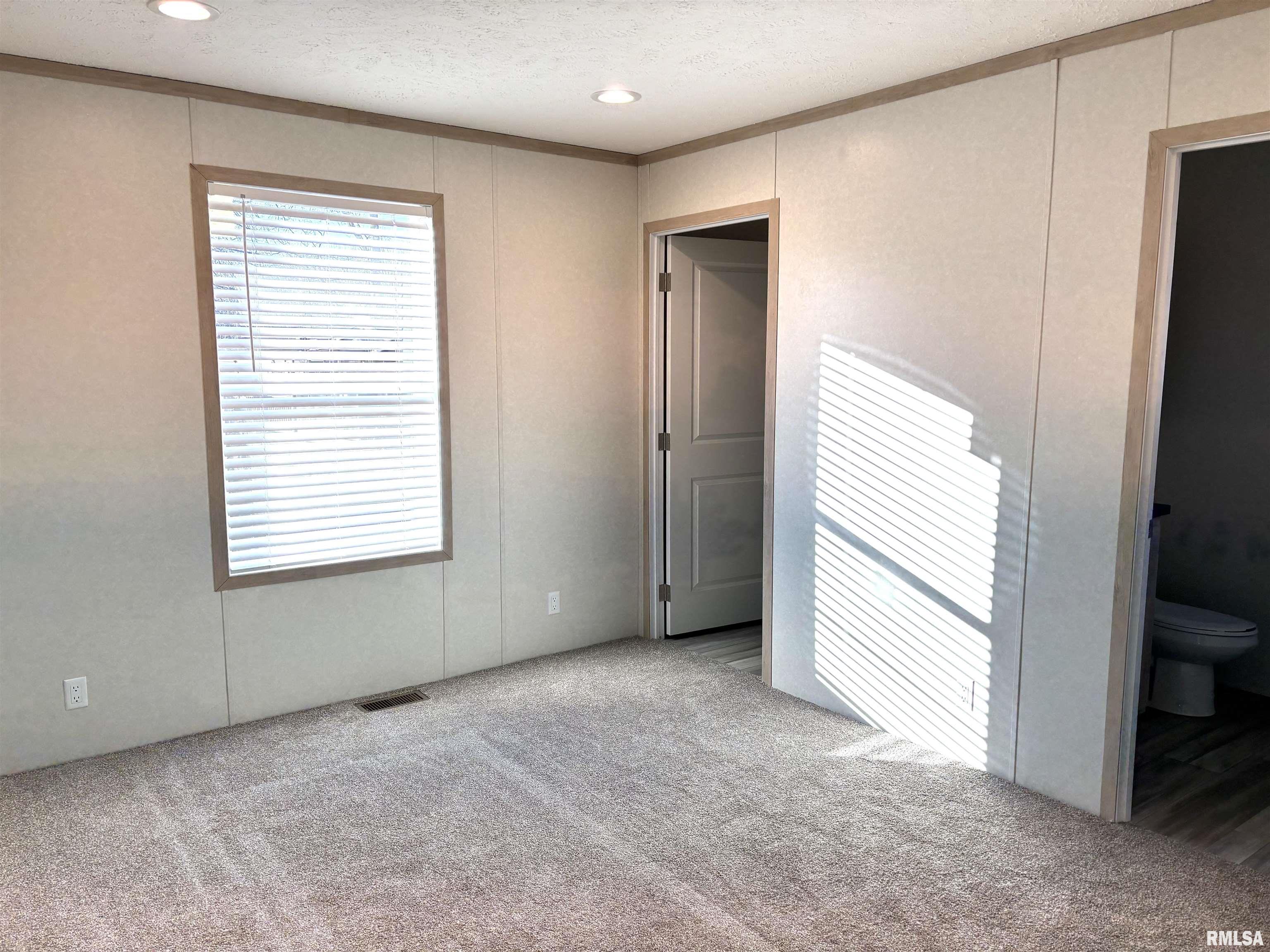1500 North Bruns Lane, Unit 21 Springfield, IL 62702 - Photo 14 of 25 Gallery Image 14