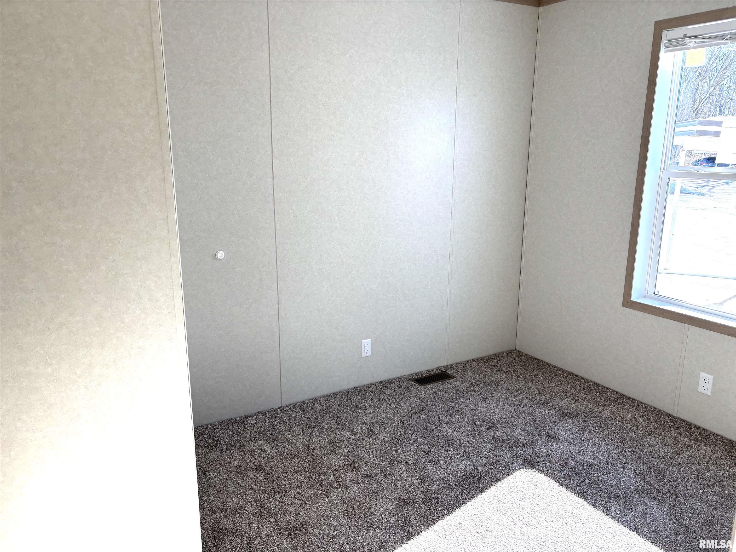 1500 North Bruns Lane, Unit 21 Springfield, IL 62702 - Photo 22 of 25 Gallery Image 22