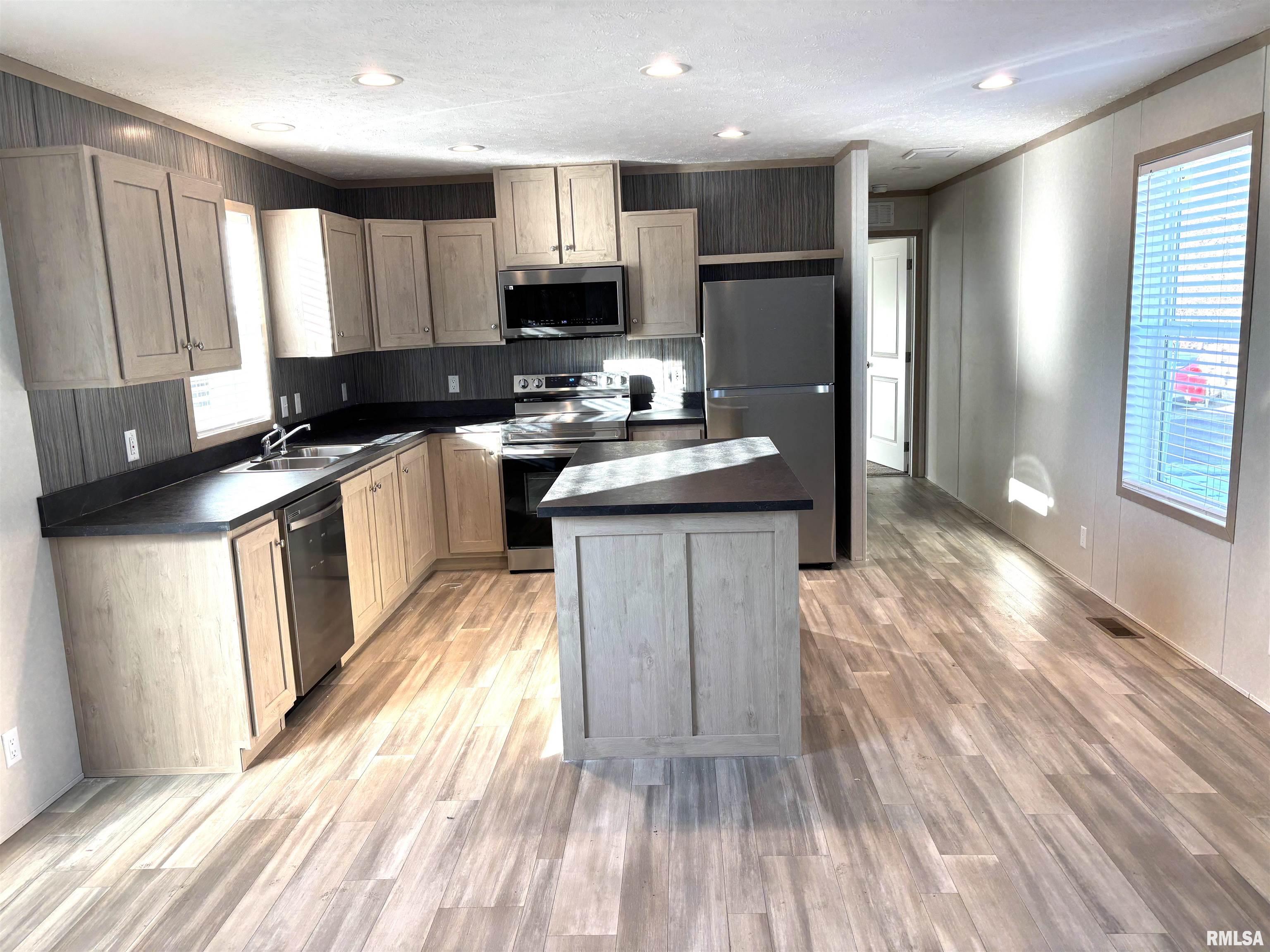 1500 North Bruns Lane, Unit 21 Springfield, IL 62702 - Photo 6 of 25 Gallery Image 6