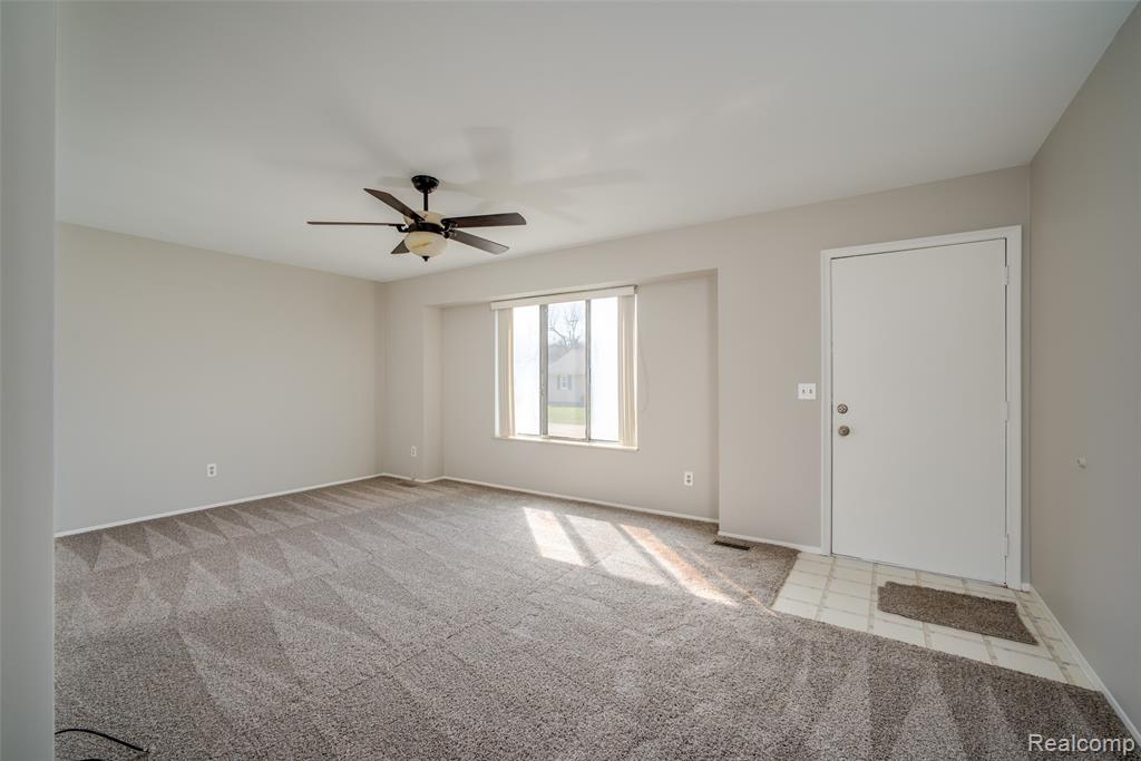 1243 Howard Street Mount Morris, MI 48458 - Photo 2 of 31