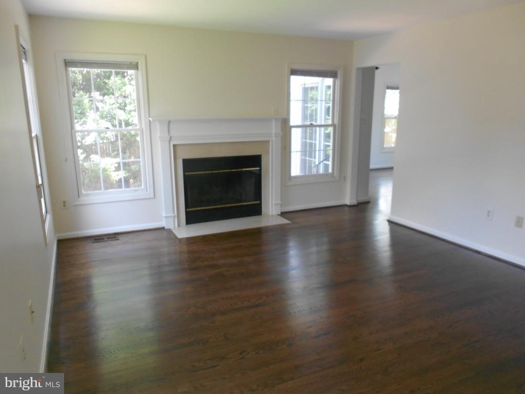 8905 Emory Grove Road Gaithersburg, MD 20877 - Photo 7 of 19 Interior (General)