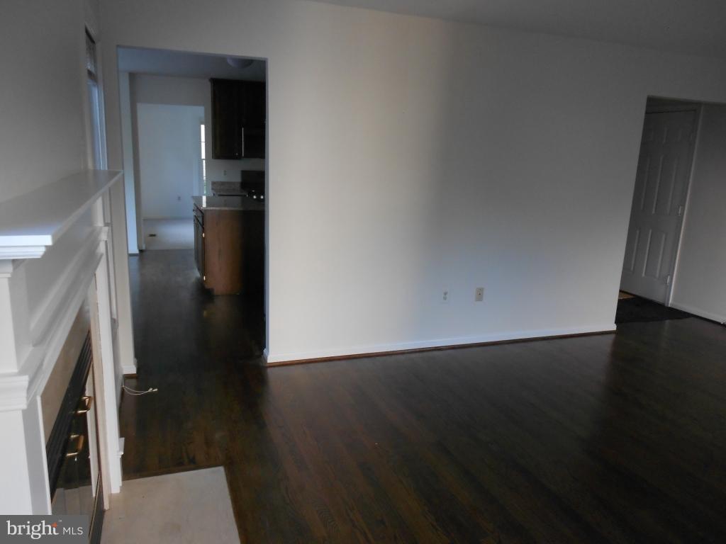 8905 Emory Grove Road Gaithersburg, MD 20877 - Photo 9 of 19 Interior (General)