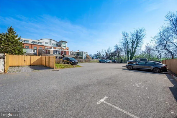 $324,999 | 138 East South Street, Frederick, MD 21701