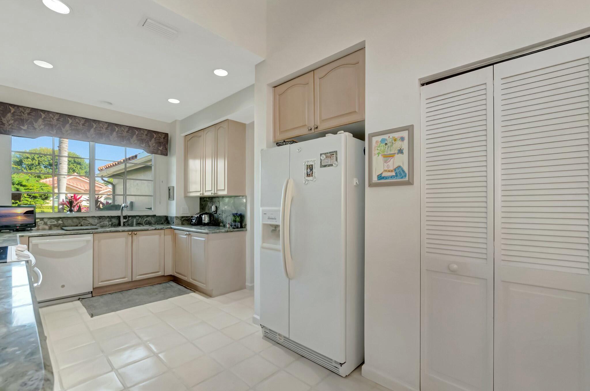 6342 Northwest 24th Street Boca Raton, FL 33434 - Photo 18 of 77 tempImageznebI8