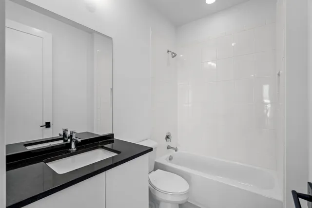 $1,870,000 | 8258 Essex Country Clb Drive, Boca Raton, FL 33434