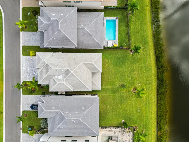 $1,870,000 | 8258 Essex Country Clb Drive, Boca Raton, FL 33434