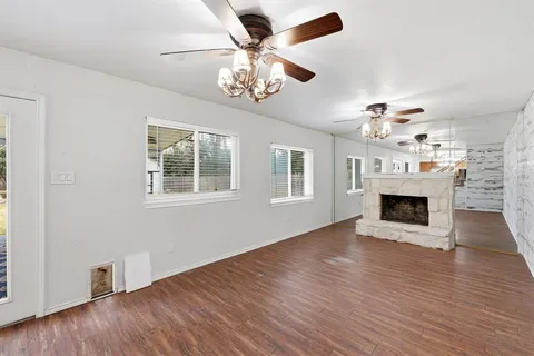 $299,000 | 806 Waggoner Drive, Arlington, TX 76013
