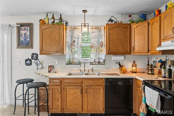 $210,000 | 400 St Rose Drive, Godfrey, IL 62035