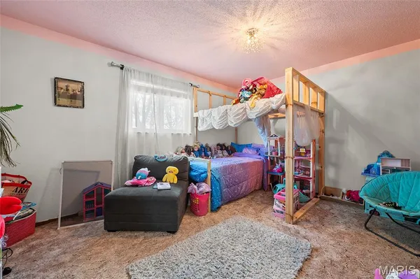 $210,000 | 400 St Rose Drive, Godfrey, IL 62035