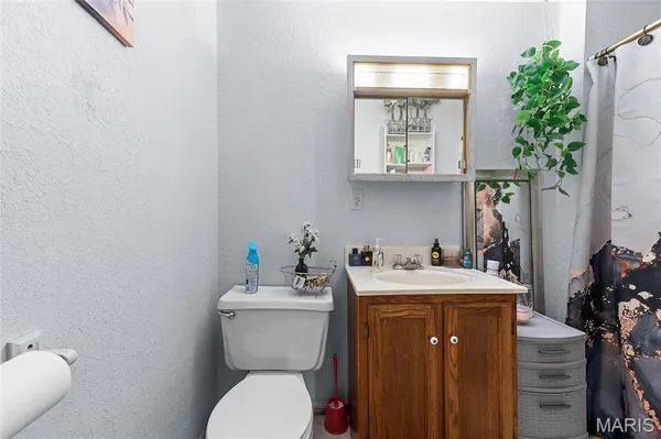 $210,000 | 400 St Rose Drive, Godfrey, IL 62035