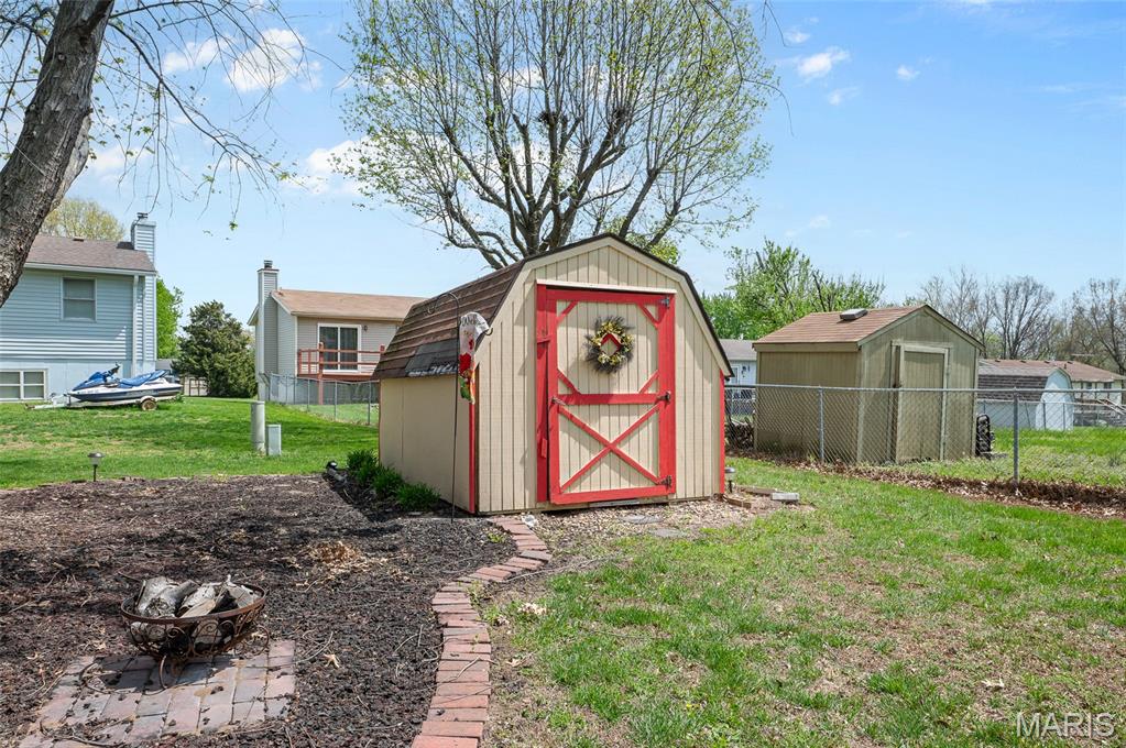 400 St Rose Drive Godfrey, IL 62035 - Photo 5 of 26