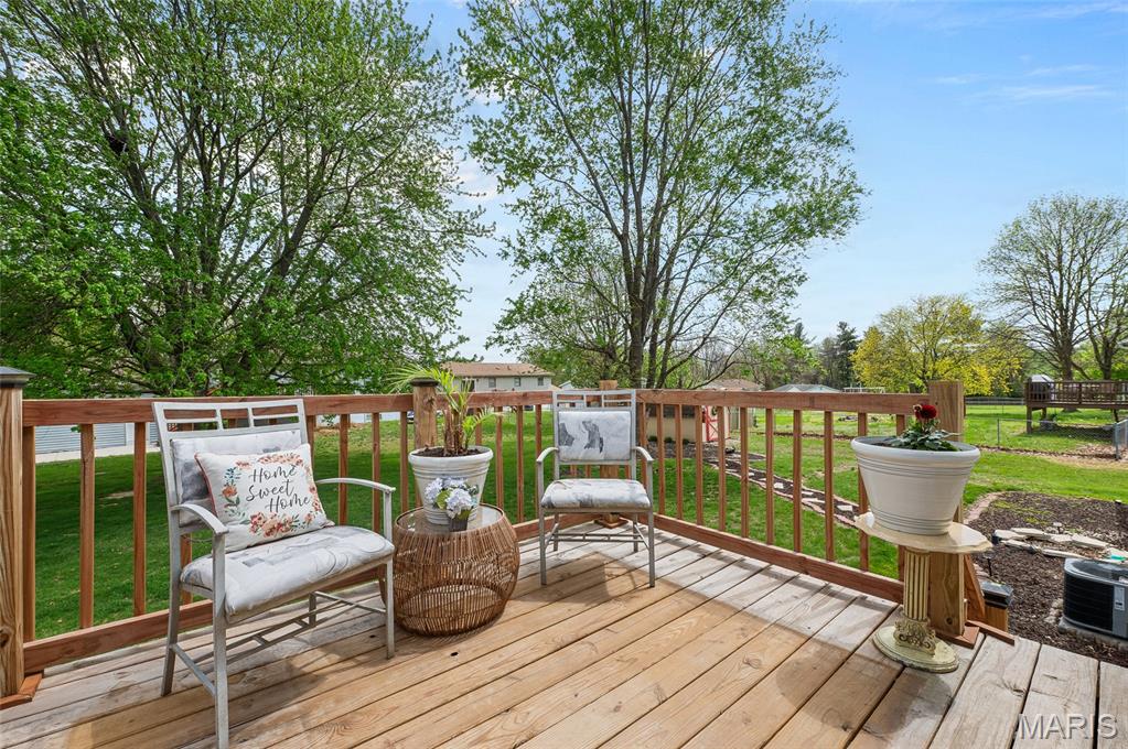 400 St Rose Drive Godfrey, IL 62035 - Photo 6 of 26