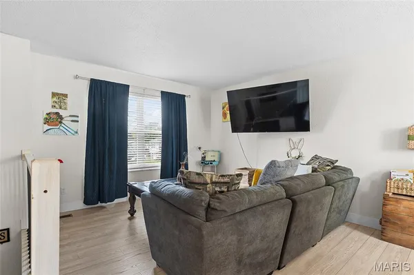 $210,000 | 400 St Rose Drive, Godfrey, IL 62035