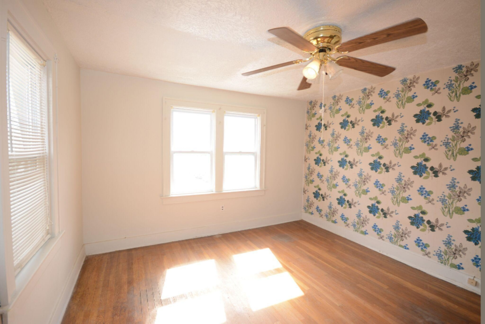 1215 Fisk Road Southeast Grand Rapids, MI 49506 - Photo 11 of 28 DSC_1493_preview