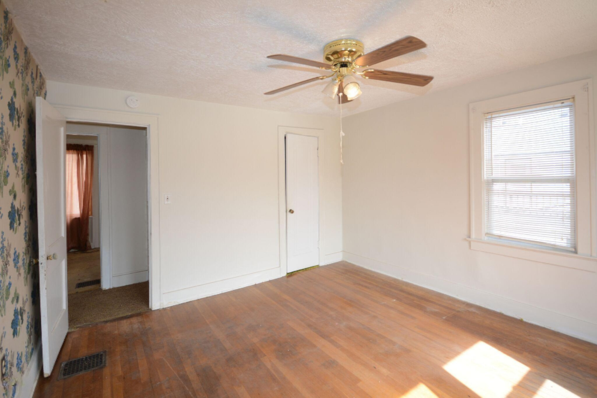 1215 Fisk Road Southeast Grand Rapids, MI 49506 - Photo 14 of 28 DSC_1492_preview