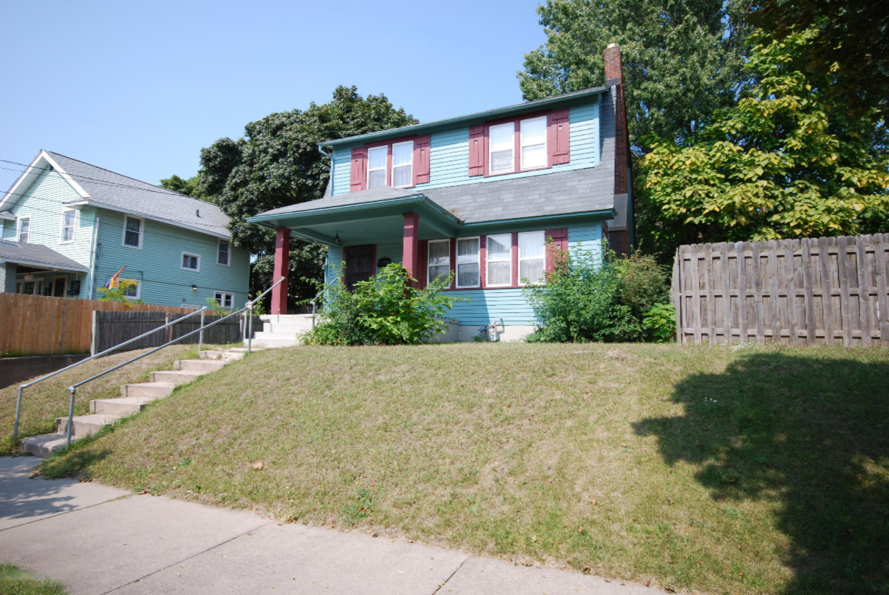 1215 Fisk Road Southeast Grand Rapids, MI 49506 - Photo 2 of 28 DSC_0003