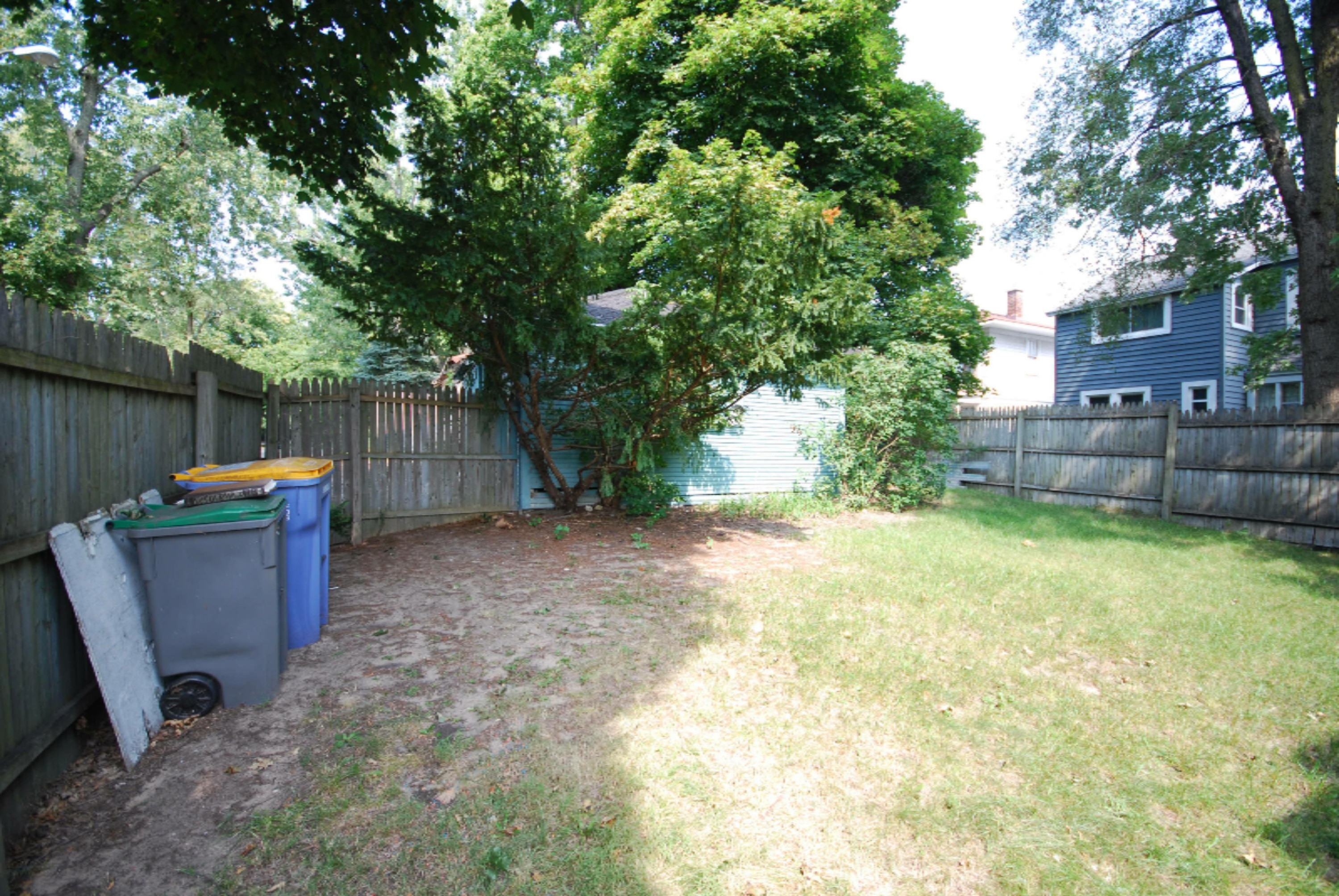 1215 Fisk Road Southeast Grand Rapids, MI 49506 - Photo 23 of 28 DSC_0051