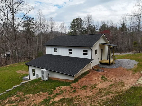 $474,500 | 472 Hogsed Drive, Hayesville, NC 28904