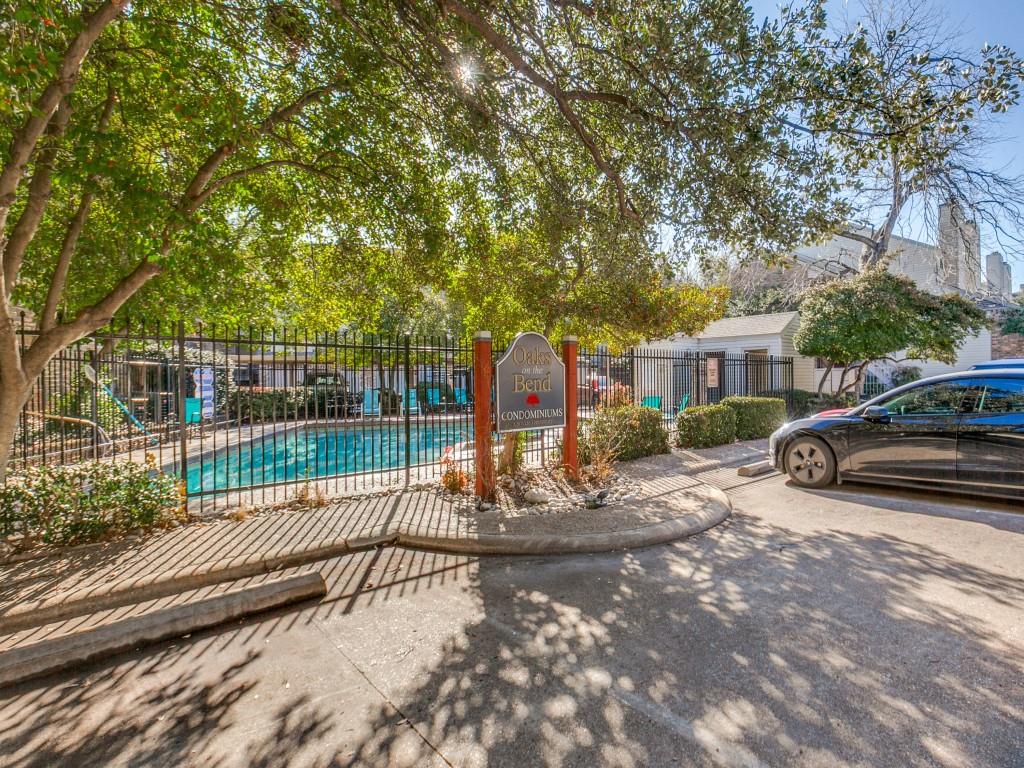 7340 Skillman Street, Unit 605 Dallas, TX 75231 - Photo 25 of 25 a view of a house with backyard and sitting area