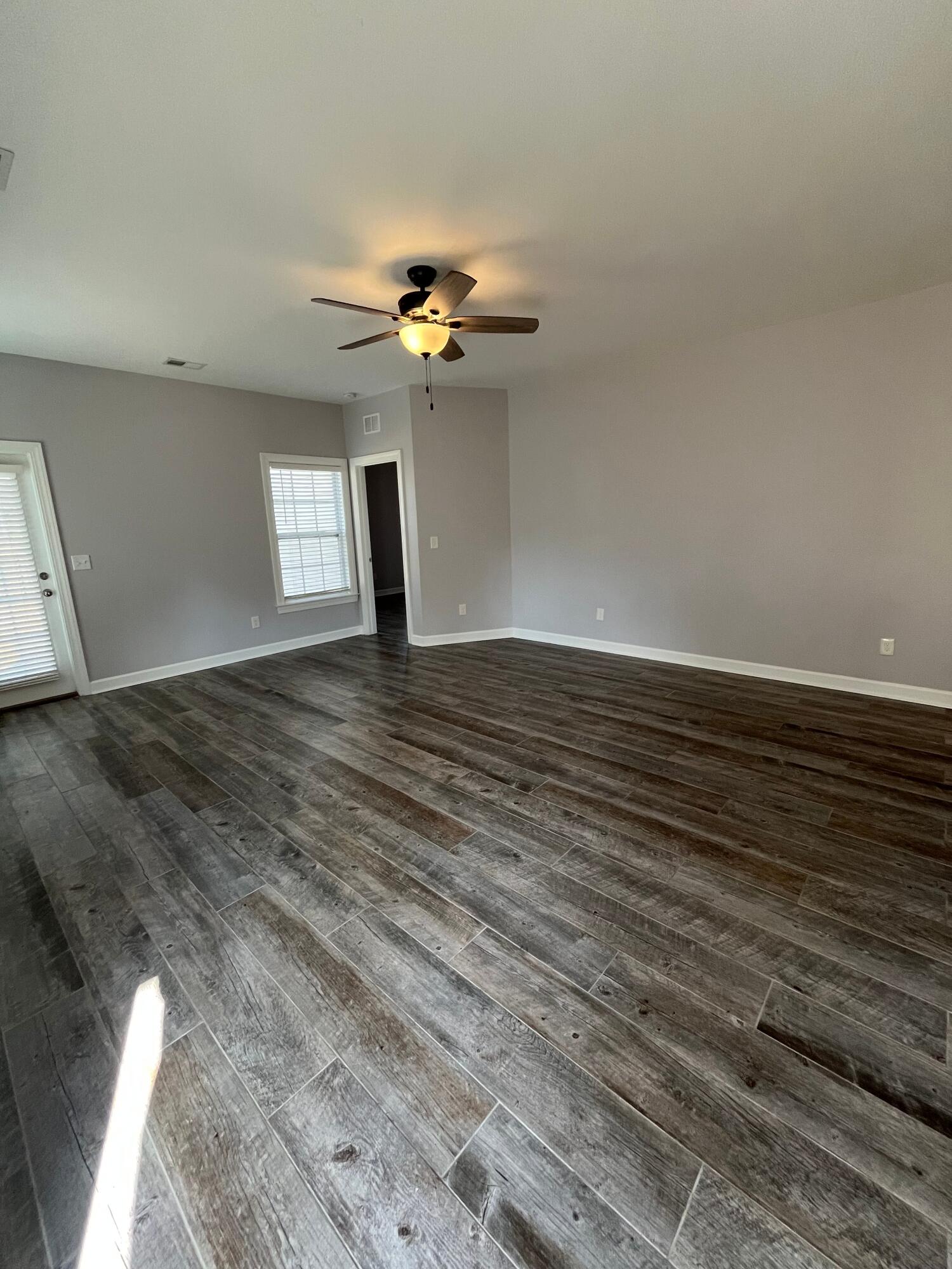 129 Pacolet Street Summerville, SC 29485 - Photo 2 of 17 129.2