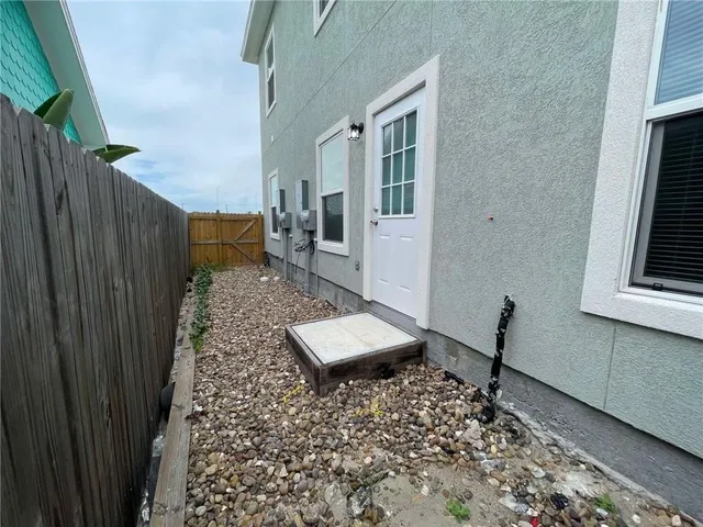 $1,850 | 14202 Marina Drive, Corpus Christi, TX 78418