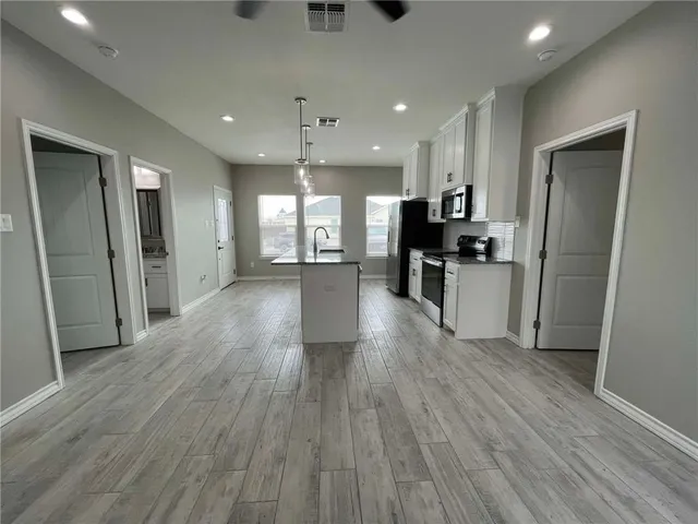 $1,850 | 14202 Marina Drive, Corpus Christi, TX 78418