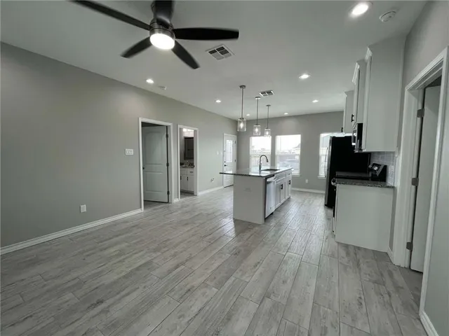 $1,850 | 14202 Marina Drive, Corpus Christi, TX 78418