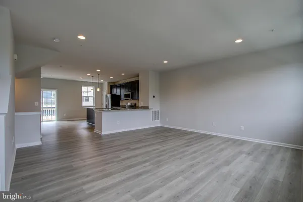 $3,800 | 14217 Travilah Road, Rockville, MD 20850