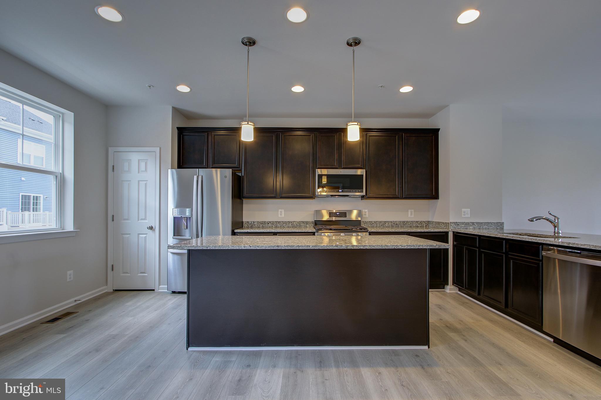 14217 Travilah Road Rockville, MD 20850 - Photo 16 of 48