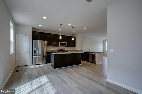 $3,800 | 14217 Travilah Road, Rockville, MD 20850