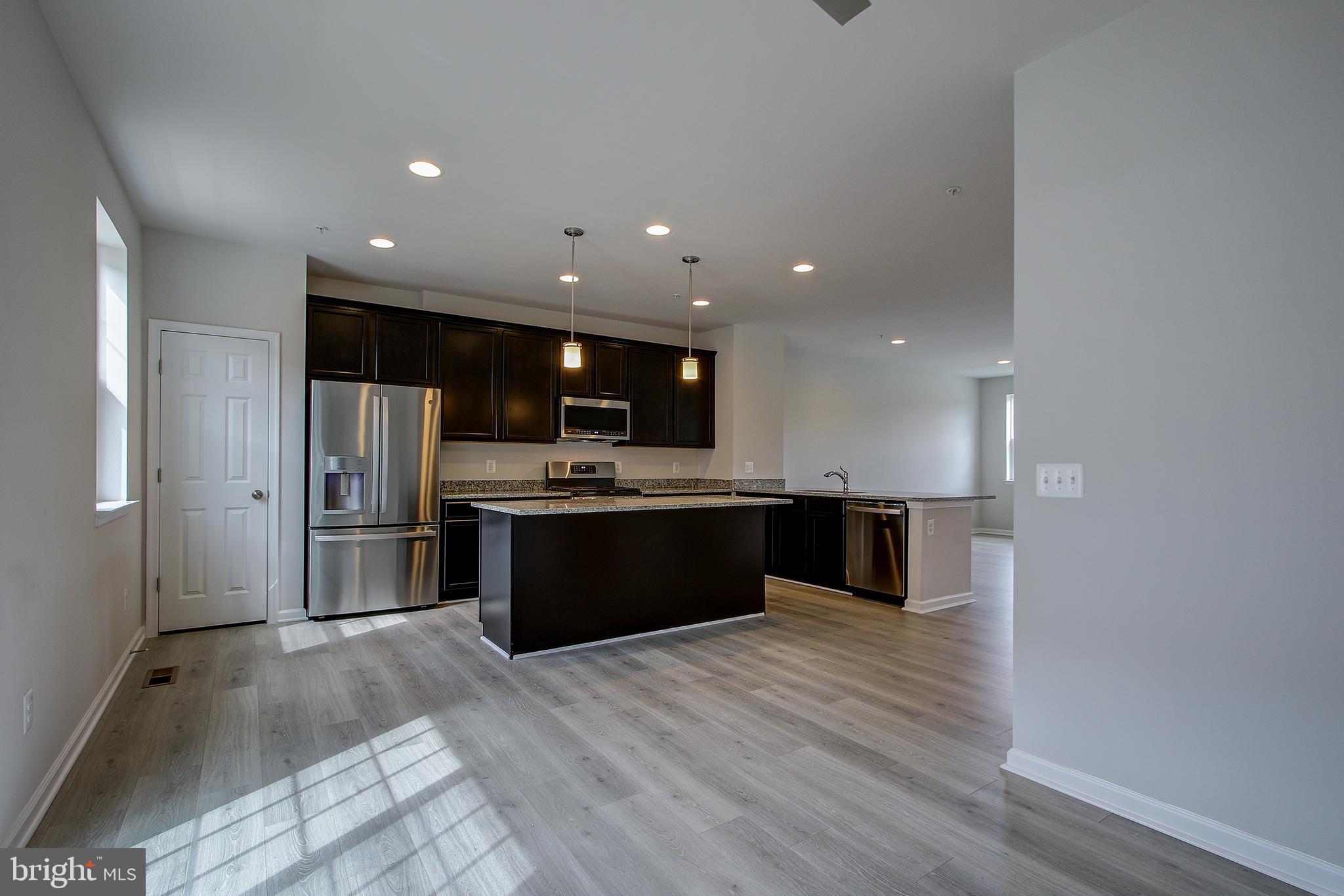 14217 Travilah Road Rockville, MD 20850 - Photo 25 of 48