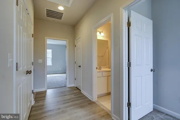 $3,800 | 14217 Travilah Road, Rockville, MD 20850