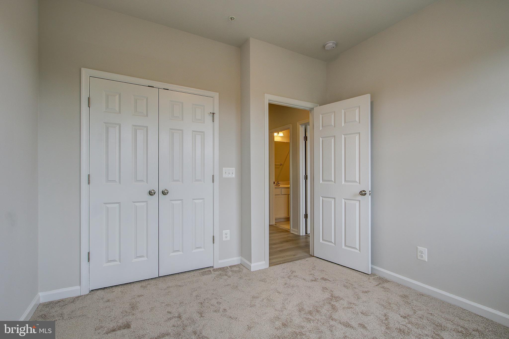 14217 Travilah Road Rockville, MD 20850 - Photo 34 of 48