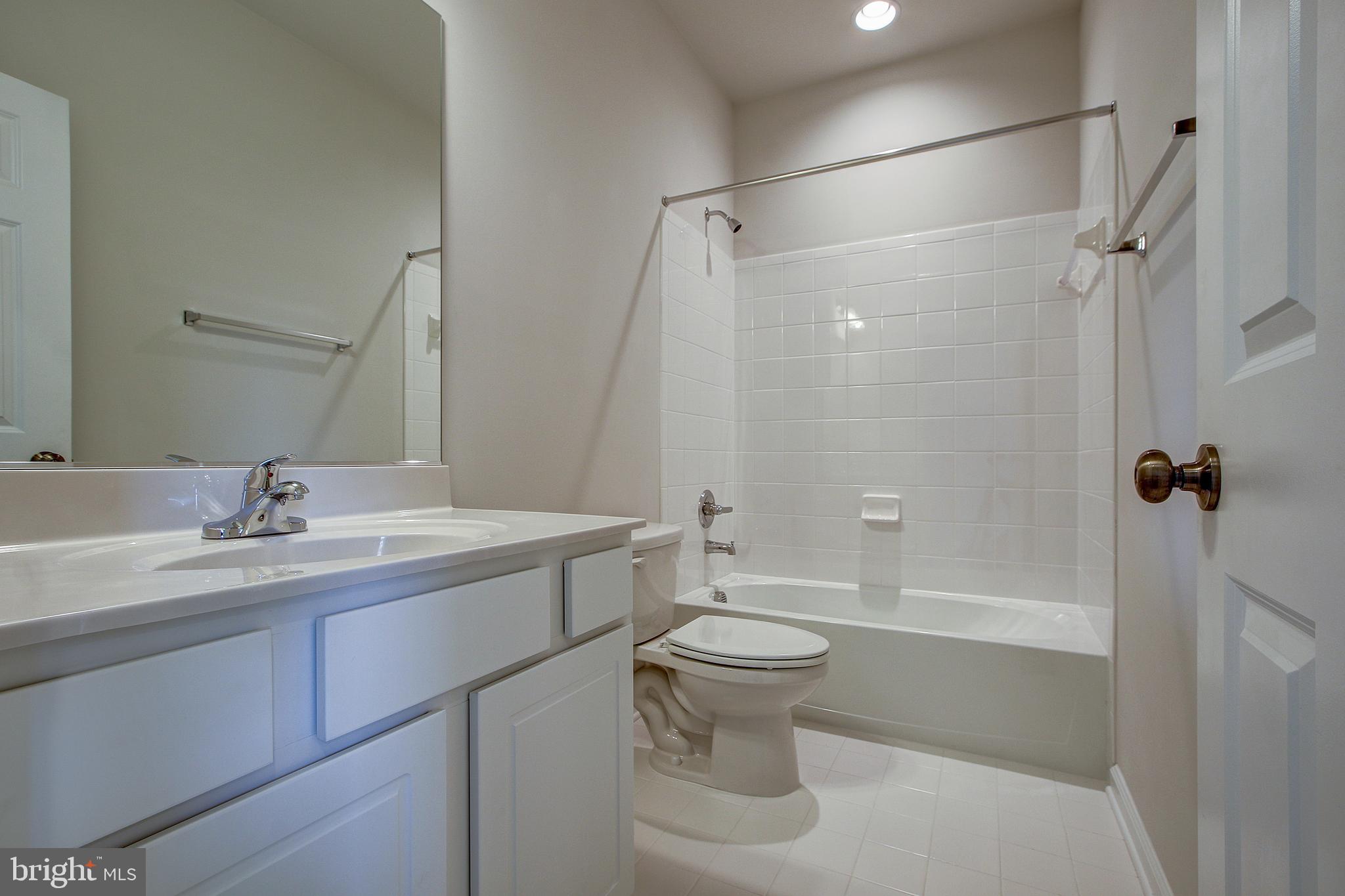 14217 Travilah Road Rockville, MD 20850 - Photo 35 of 48