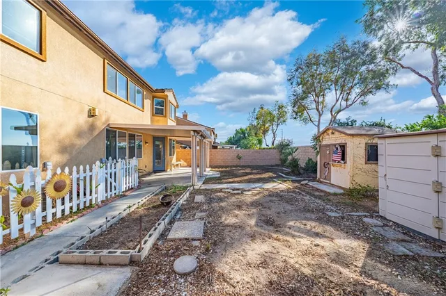 $1,050,000 | 7691 Coffeeberry Drive, Eastvale, CA 92880