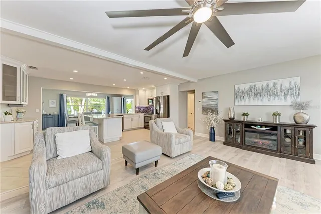 $925,000 | 5112 26th Avenue West, Bradenton, FL 34209