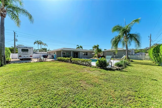 $925,000 | 5112 26th Avenue West, Bradenton, FL 34209